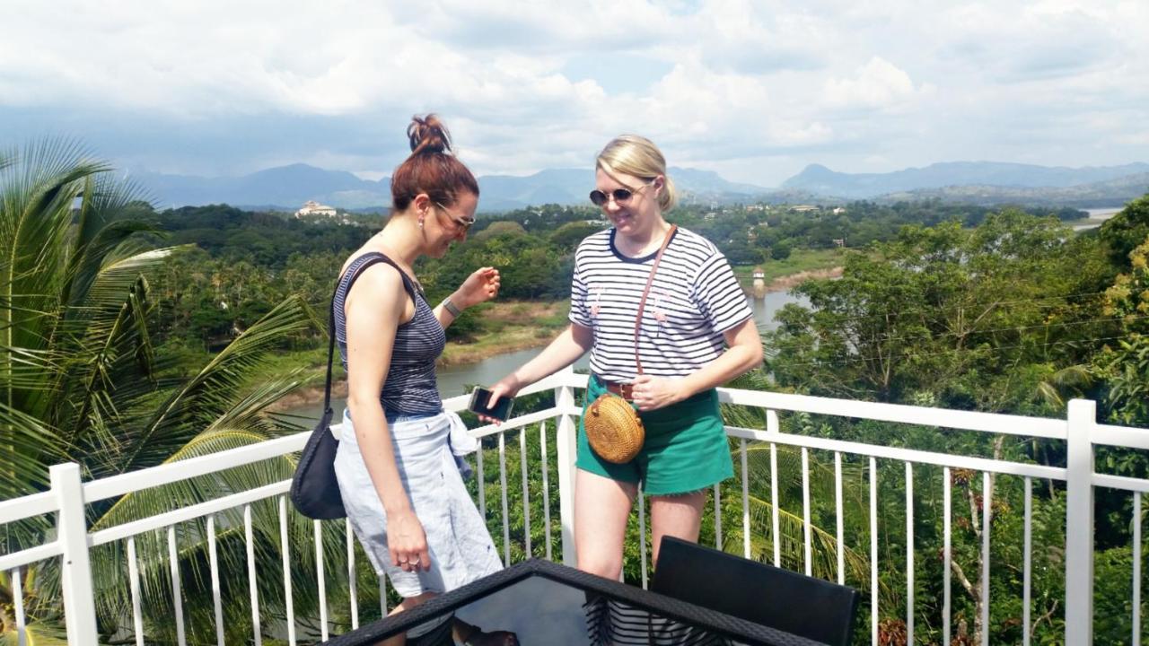 Mahaweli View Inn Kandy Zewnętrze zdjęcie